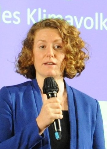 Katharina Rogenhofer 2020, (Bildquelle: Evangelische Kirche in Österreich, CC <a
    href='https://creativecommons.org/licenses/by-sa/2.0'>BY-SA
    2.0</a> via Wikimedia Commons)
